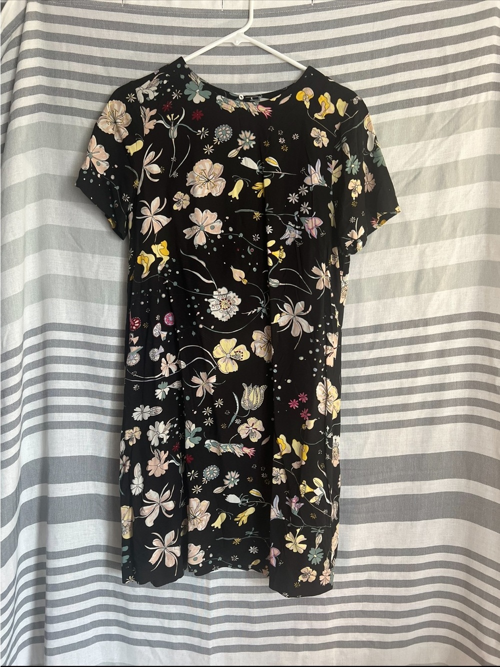 H&M Black Floral Shift Dress Size 8